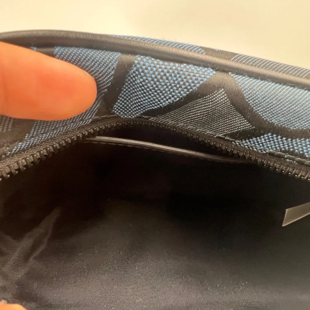 New Burberry Paddy Messenger Bag in Blue